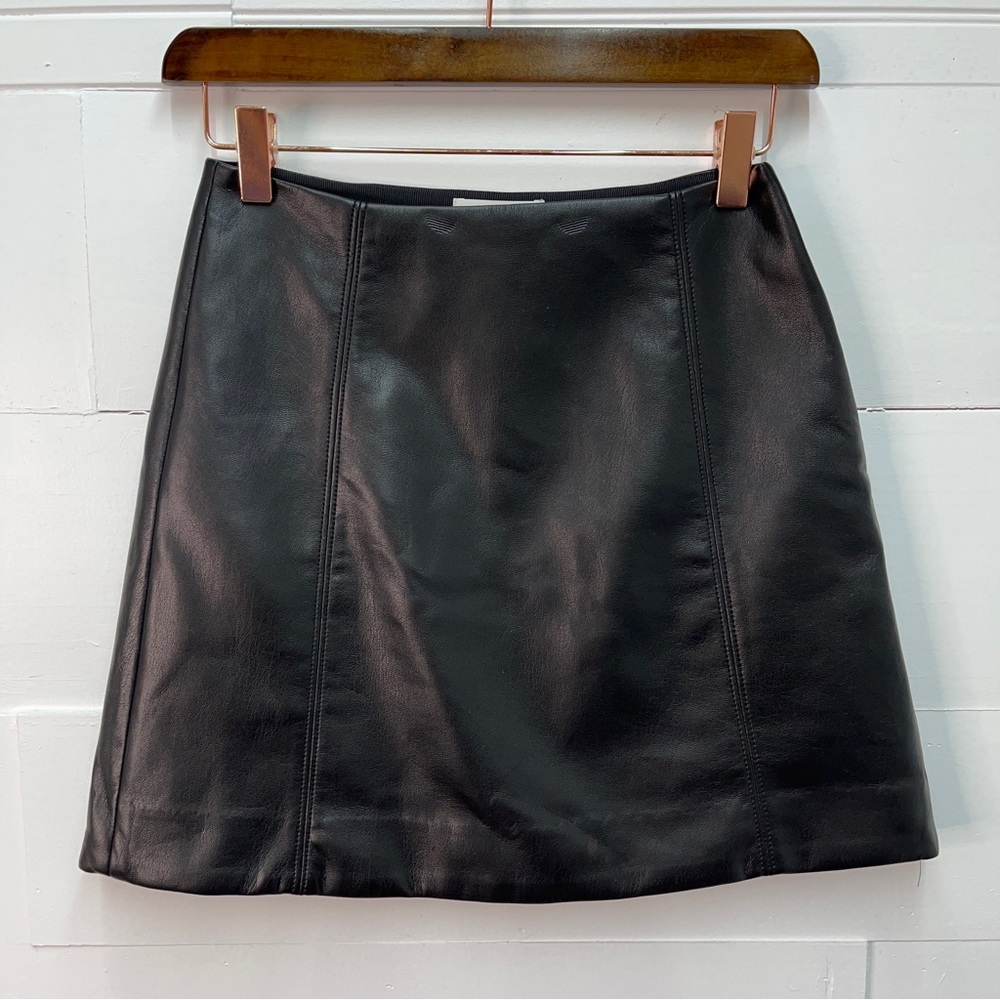 Aritzia Babaton Modern Vegan Leather Mini Skirt